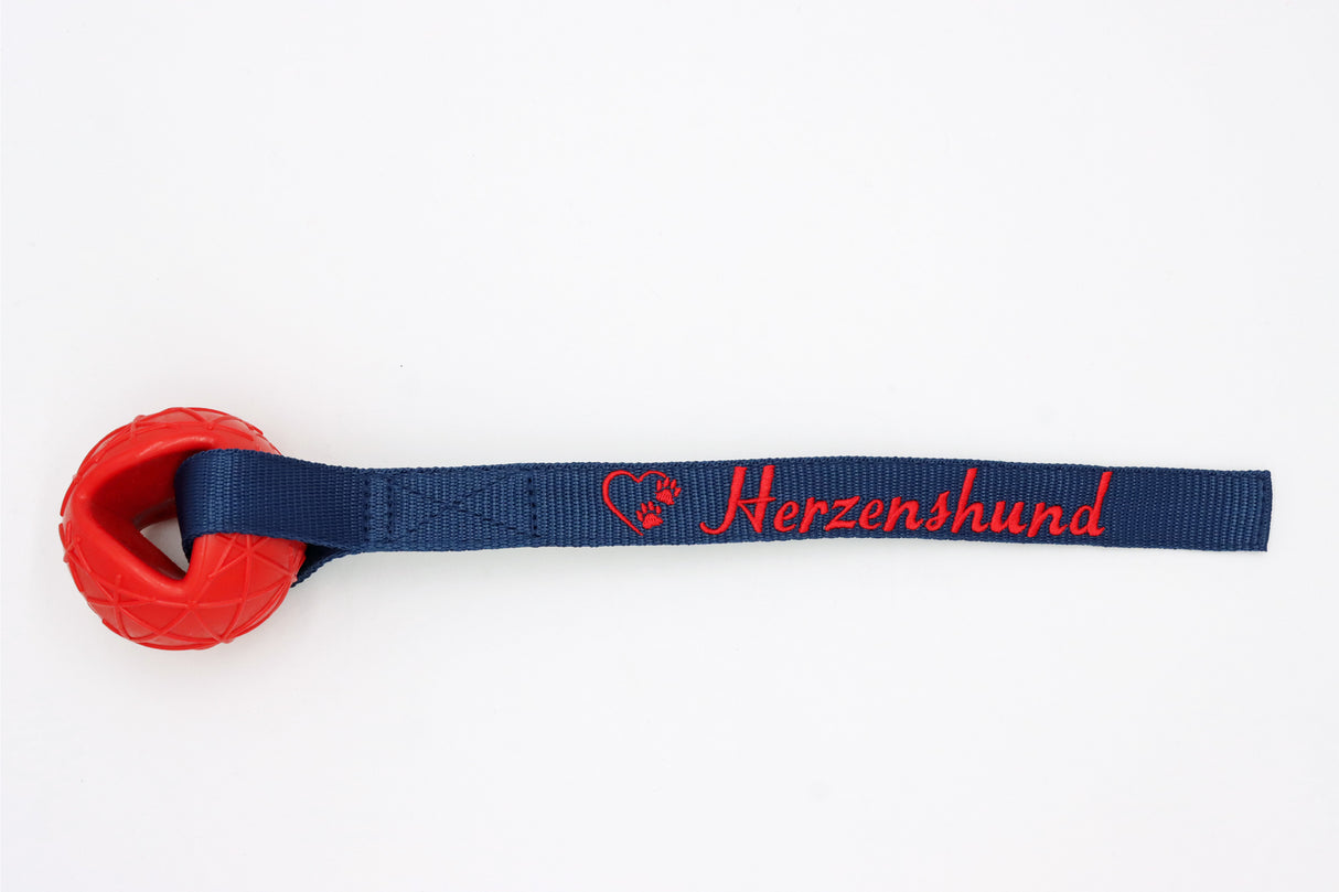 Herzenshund MOBY SOFTBAITS Ball 7 x 6 cm / Total Länge ca. 35 cm / Bandbreite 2.5 cm / Band