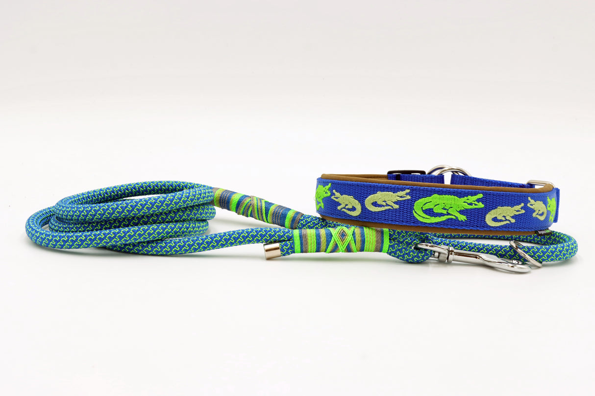 🌿🐊 Halsband „Wild River“ – personalisiert & individuell / Preis inkl. Stickerei & Neopren-Polsterung (Basis: 2,5 cm Gurtband / ca. 3,5 cm Gesamtbreite). Weitere Optionen können den Endpreis verändern.