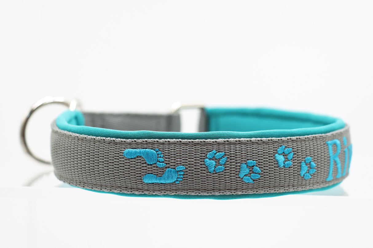 Halsband 'Bergpfoten' gemeinsam unterwegspersonalisiert & individuell / Preis inkl. Stickerei & Neopren-Polsterung (Basis: 2,5 cm Gurtband / ca. 3,5 cm Gesamtbreite). Weitere Optionen können den Endpreis verändern.