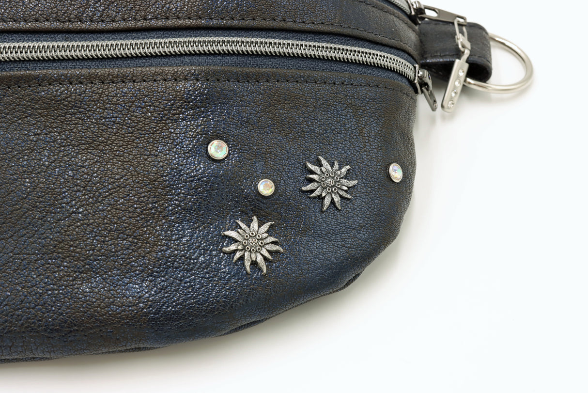 Crossbody Bag aus echtem Leder / Schweizer Handarbeit 'Stella Alpina'
