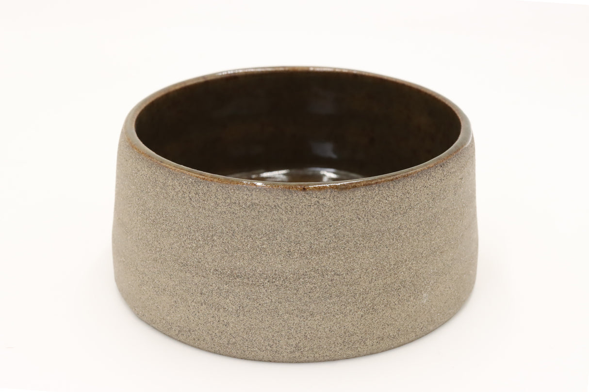 Napf „Arenis“ – erdig, klar und handwerklich fein