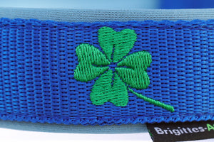 🍀 Halsband „Glücksklee“– personalisiert & individuell / Preis inkl. Stickerei & Neopren-Polsterung (Basis: 2,5 cm Gurtband / ca. 3,5 cm Gesamtbreite). Weitere Optionen können den Endpreis verändern.