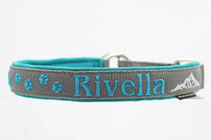 Halsband 'Bergpfoten' gemeinsam unterwegspersonalisiert & individuell / Preis inkl. Stickerei & Neopren-Polsterung (Basis: 2,5 cm Gurtband / ca. 3,5 cm Gesamtbreite). Weitere Optionen können den Endpreis verändern.