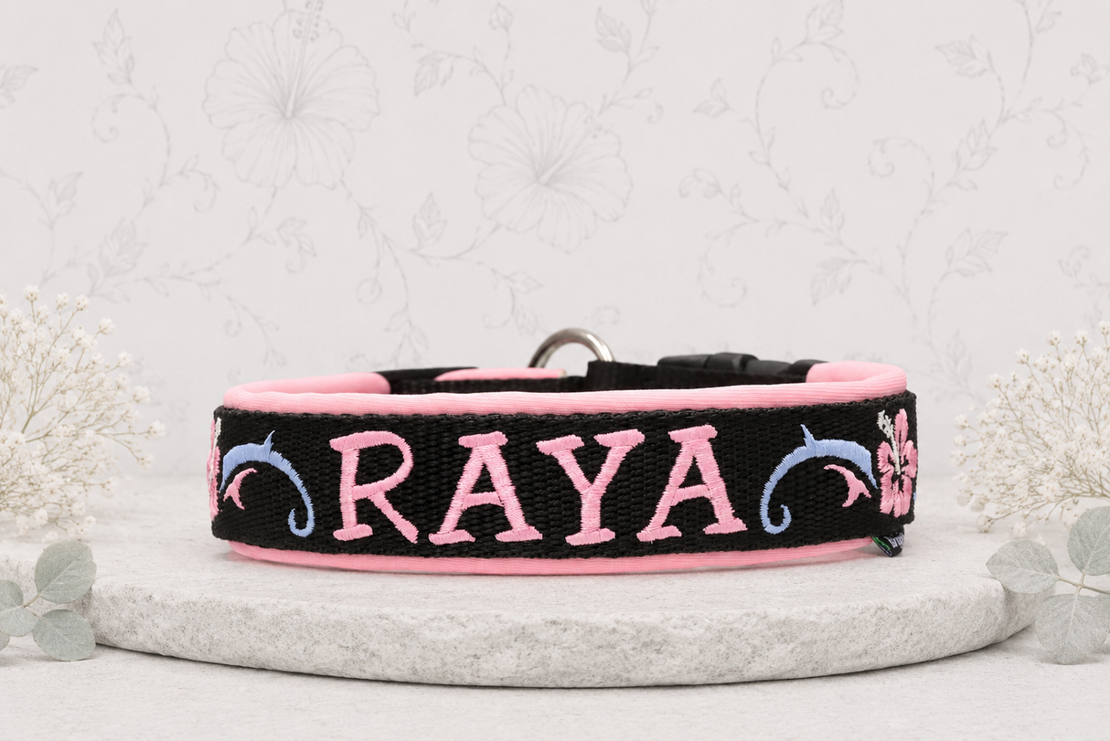 Namenshalsband Aloha – personalisiert & individuell / Preis inkl. Stickerei & Neopren-Polsterung (Basis: 2,5 cm Gurtband / ca. 3,5 cm Gesamtbreite). Weitere Optionen können den Endpreis verändern. (Kopie)