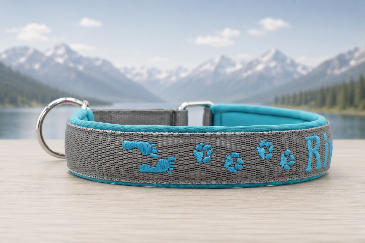 Halsband 'Bergpfoten' gemeinsam unterwegspersonalisiert & individuell / Preis inkl. Stickerei & Neopren-Polsterung (Basis: 2,5 cm Gurtband / ca. 3,5 cm Gesamtbreite). Weitere Optionen können den Endpreis verändern.