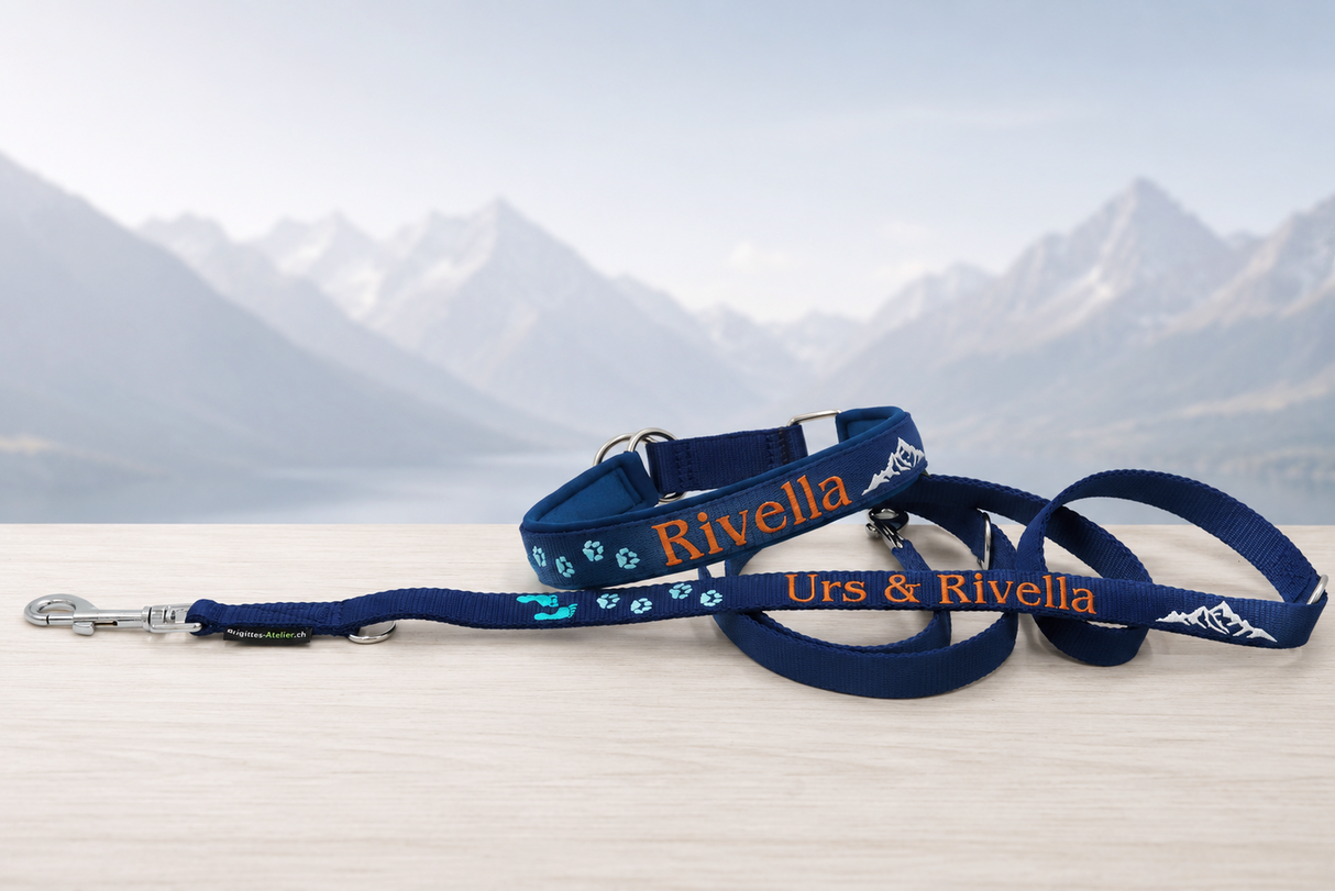 Halsband 'Bergpfoten' gemeinsam unterwegspersonalisiert & individuell / Preis inkl. Stickerei & Neopren-Polsterung (Basis: 2,5 cm Gurtband / ca. 3,5 cm Gesamtbreite). Weitere Optionen können den Endpreis verändern.