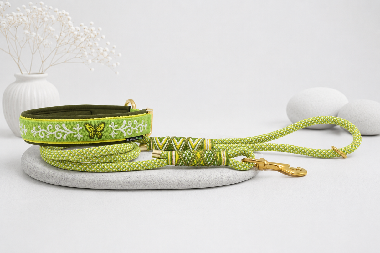 'Butterfly Meadow' – extrabreites Zugentlastungs-Halsband/ Sofortkauf / Innenumfang ca. 45 - 50 cm (Kopie)