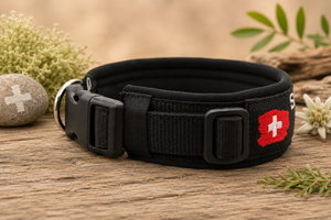 Halsband „schwiizer Liebi“ – personalisiert & individuell / Preis inkl. Stickerei & Neopren-Polsterung (Basis: 2,5 cm Gurtband / ca. 3,5 cm Gesamtbreite). Weitere Optionen können den Endpreis verändern. (Kopie) (Kopie)