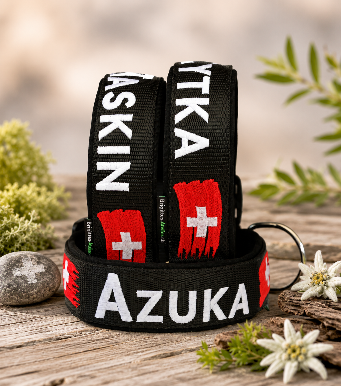 Halsband „schwiizer Herz“ – personalisiert & individuell / Preis inkl. Stickerei & Neopren-Polsterung (Basis: 2,5 cm Gurtband / ca. 3,5 cm Gesamtbreite). Weitere Optionen können den Endpreis verändern. (Kopie)